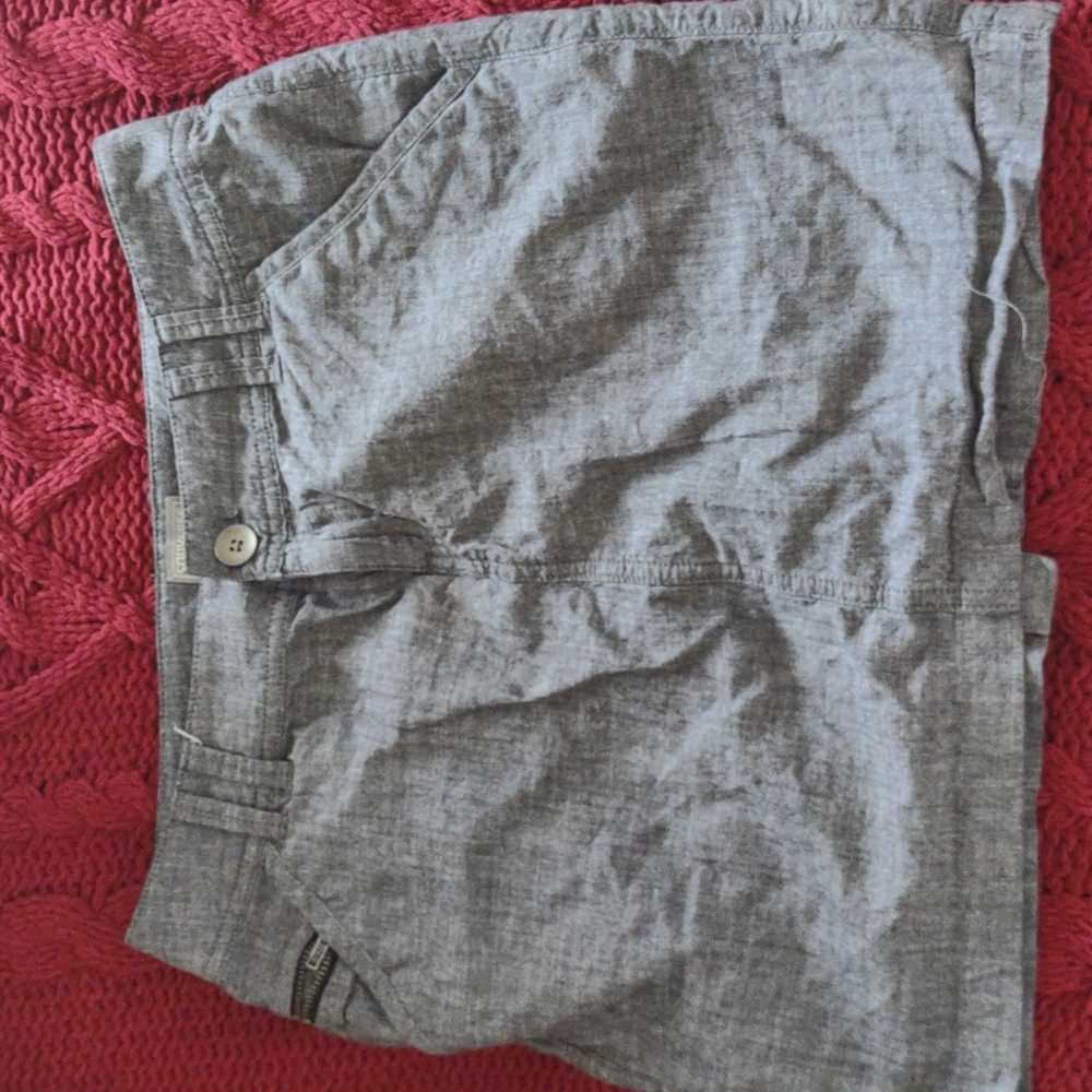 Grey skirt